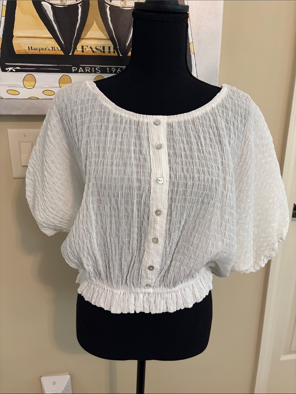 White Textured Button-Front Puff Sleeve Blouse